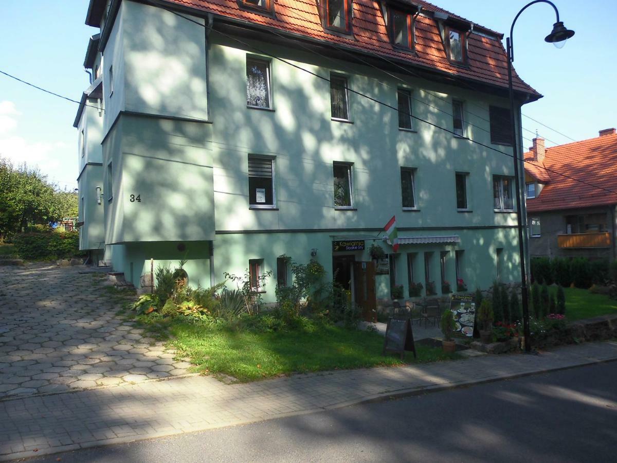Апартаменты Bezowy Pokoj Едлина-Здруй Экстерьер фото